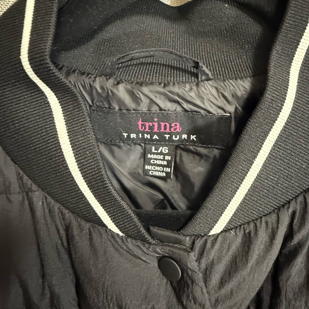 Trina Turk Lightweight Quilted Down Jacket Black Snap Front Minimalist Coat L - Picture 5 of 13